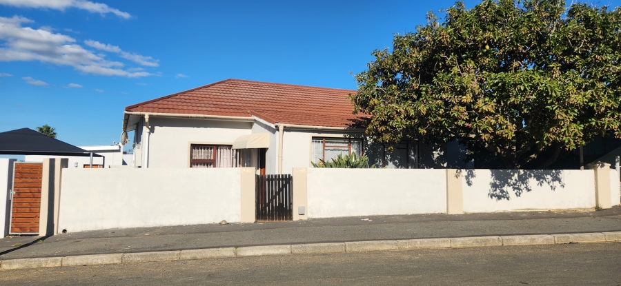 2 Bedroom Property for Sale in Bredasdorp Western Cape